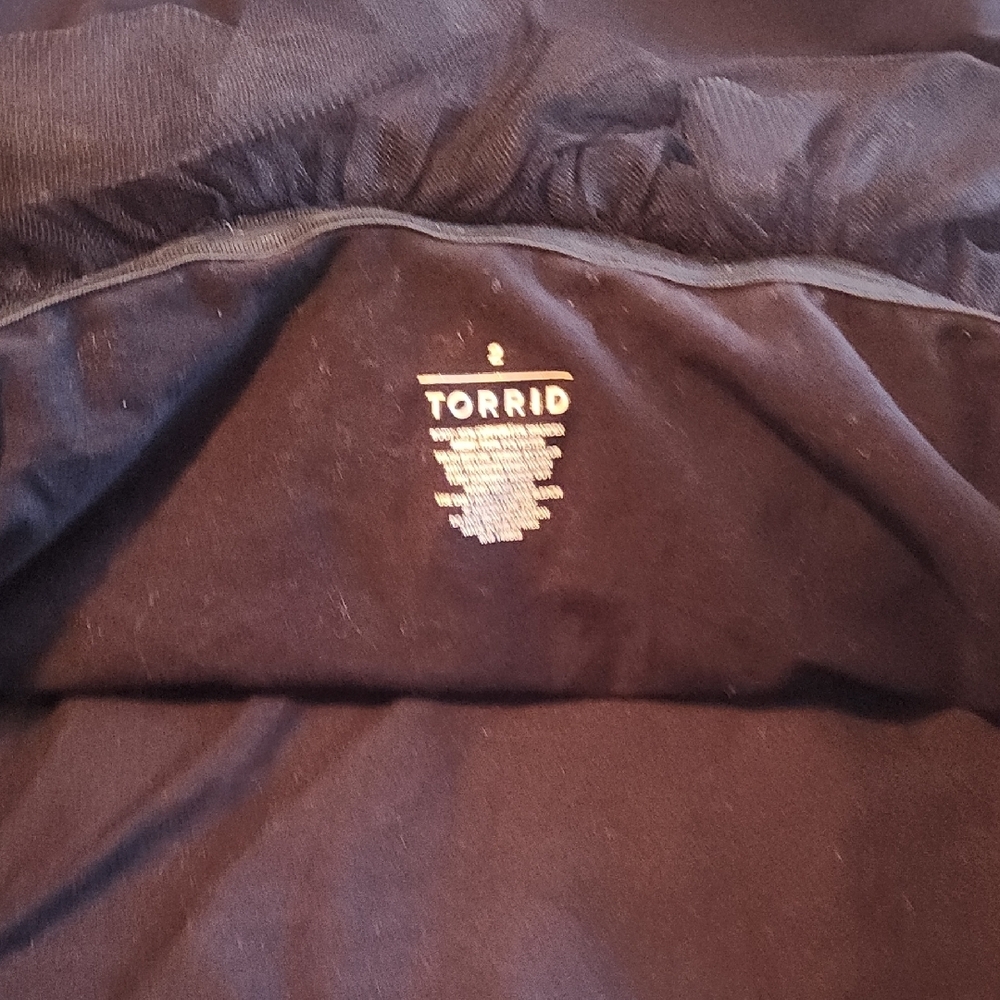 Torrid Black Ruffled Top - Picture 5 of 7